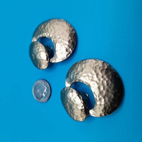 Vintage Hammered Gold Tone Clip Earrings, 1 1/2 In - Picture 9 of 9